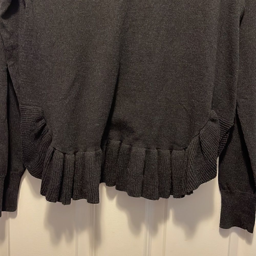 H&M I Conscious woman’s Black Ruffled Sweater - Picture 4 of 7